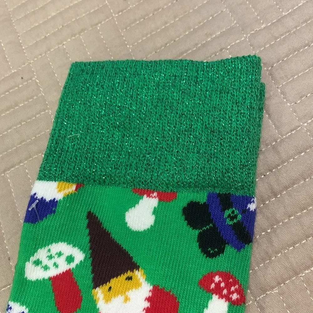 NWOT Happy Socks Christmas Gnome Socks Size 4.5-8.5